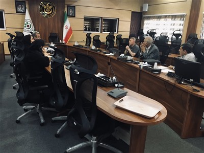 بررسی فرمولاسیون سموم تولیدی در سامانه مونیتورینگ با حضور كارشناسان صنعت و سازمان حفظ نباتات